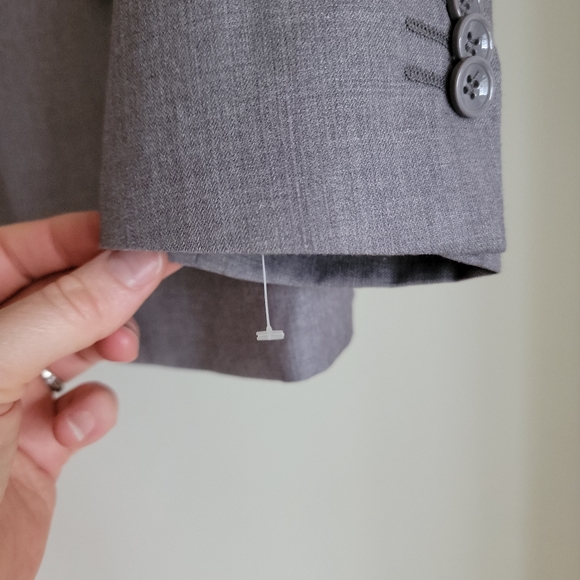 ISACC MIZRAHI Boys 2 Piece Grey Suit. NWOT. Size 14 Slim - Picture 3 of 6